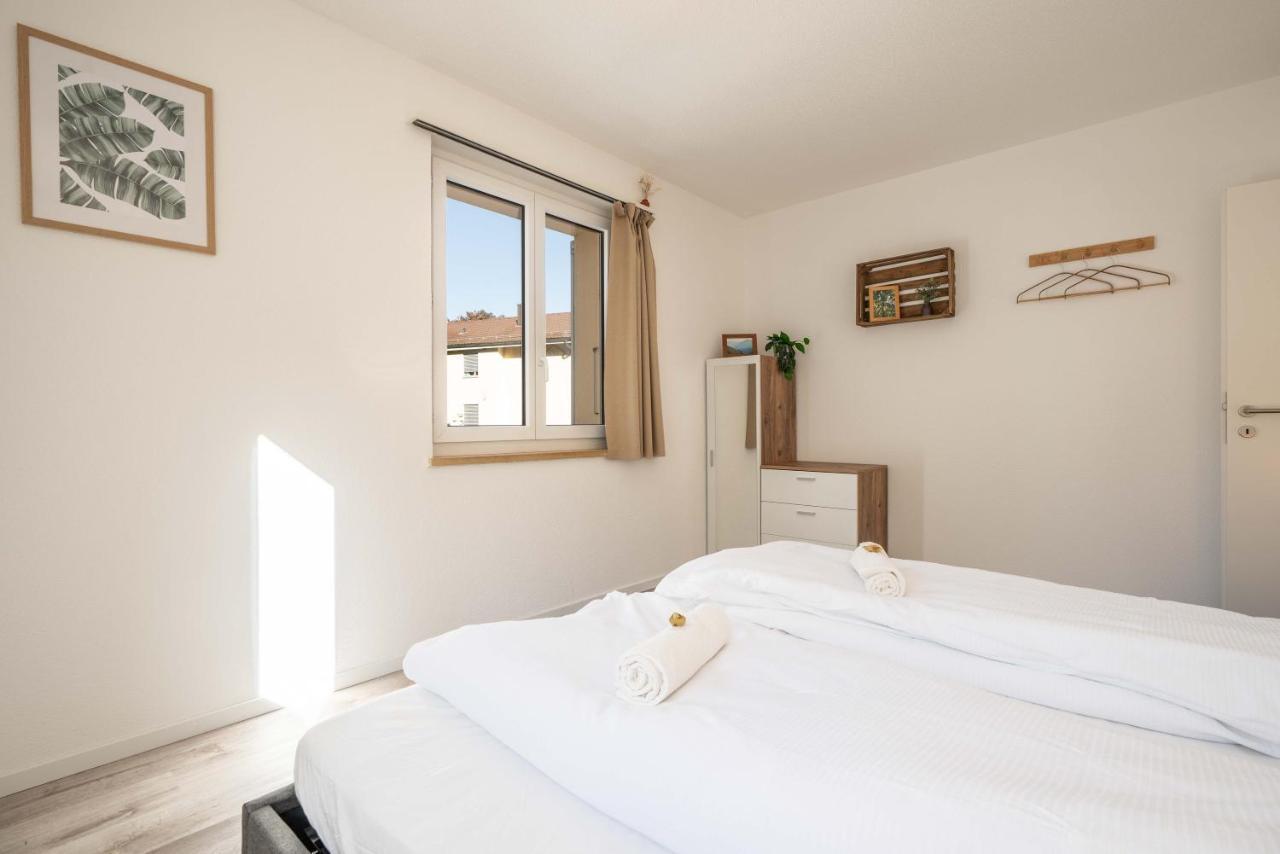 Moderne Wohnung Mit Parkplatz Ostermundigen Exterior foto